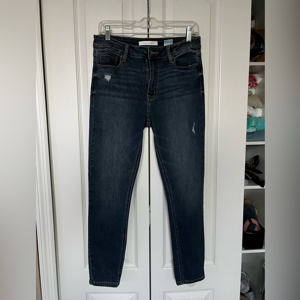 Clara high rise skinny crop jeans. Size 7. Never worn